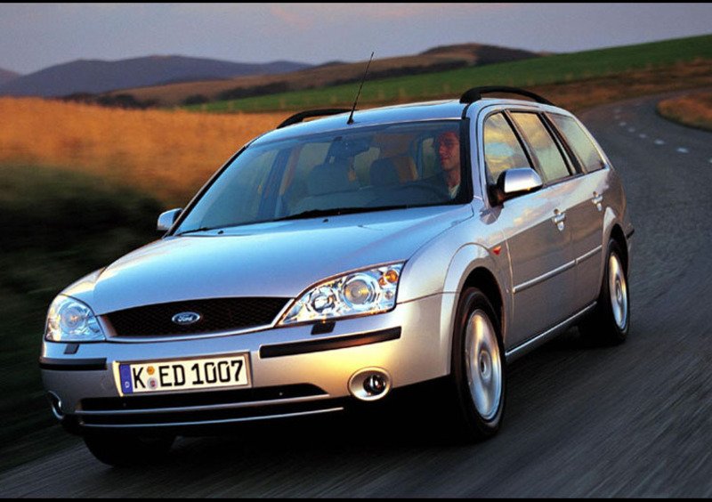 Ford Mondeo Station Wagon (2000-07) (2)