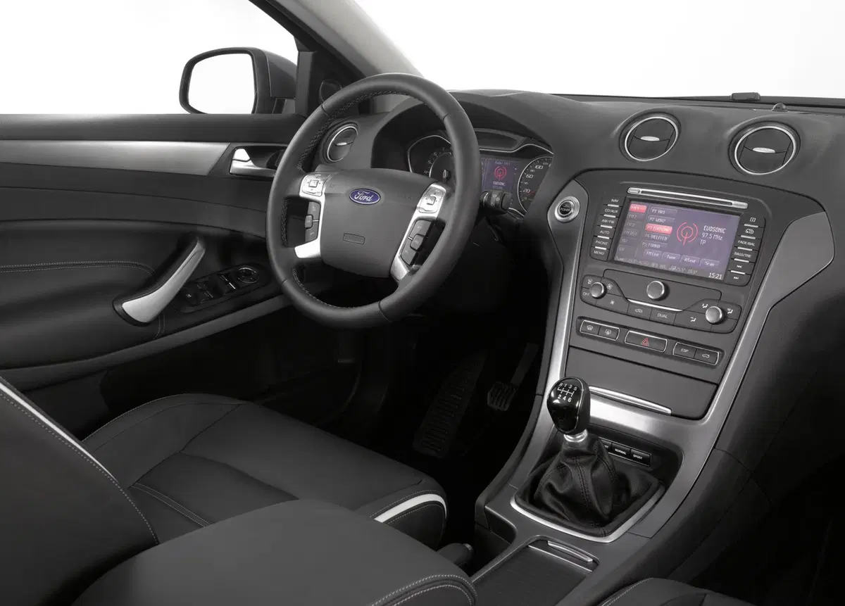 Ford Mondeo Station Wagon (2007-14) (11)