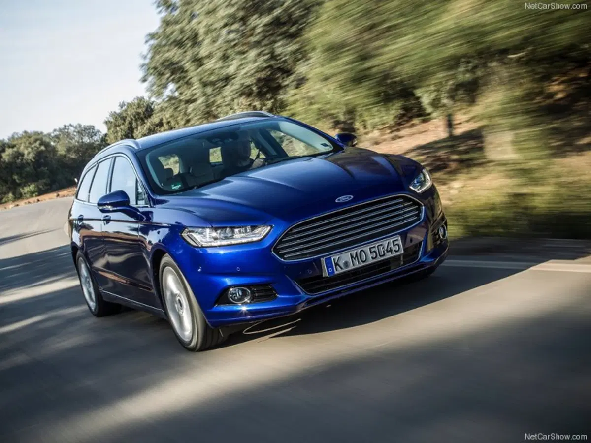Ford Mondeo Station Wagon Full Hybrid 2.0 187 CV eCVT SW ST-Line Business (6)