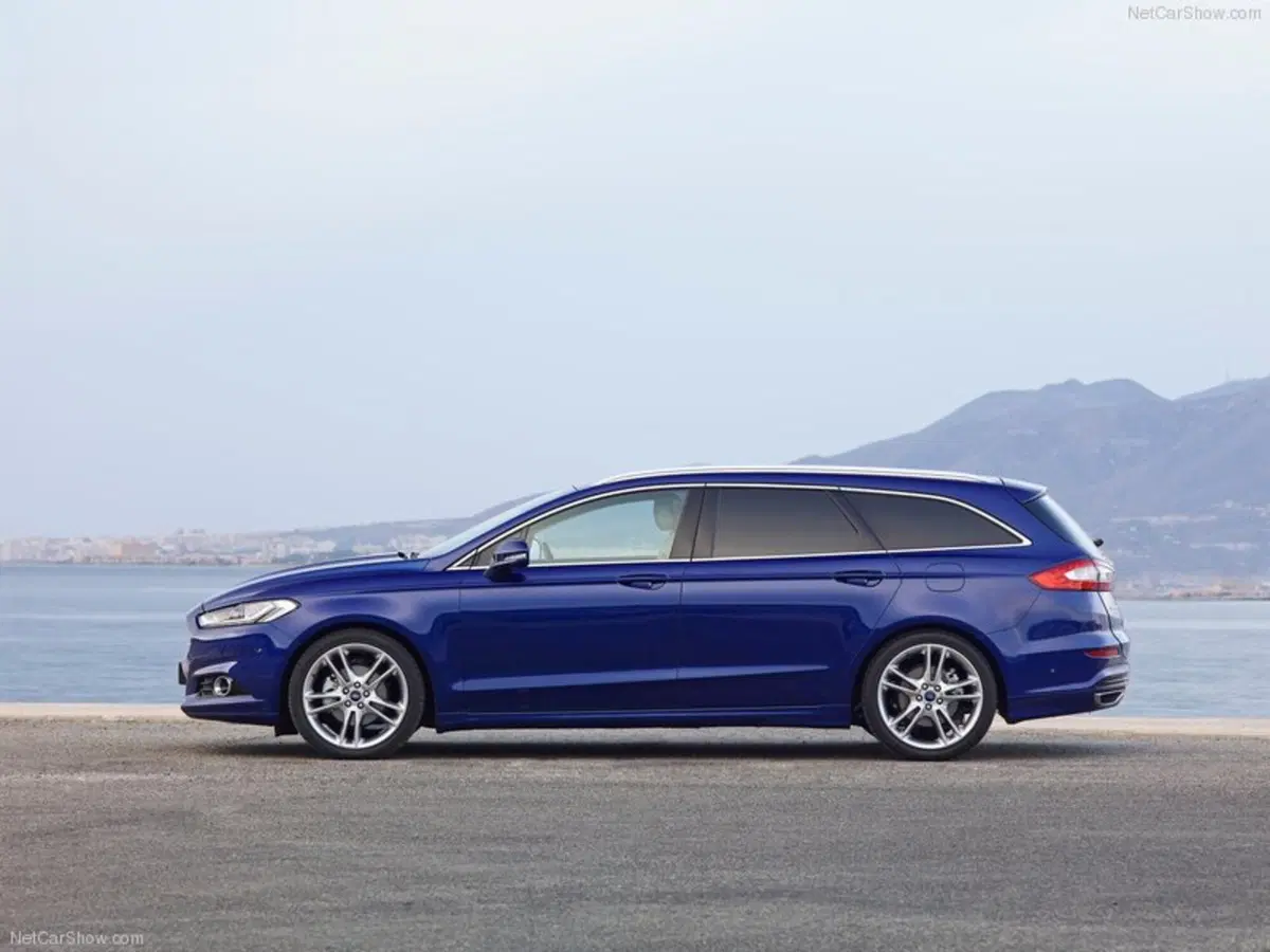 Ford Mondeo Station Wagon Full Hybrid 2.0 187 CV eCVT SW ST-Line Business (8)