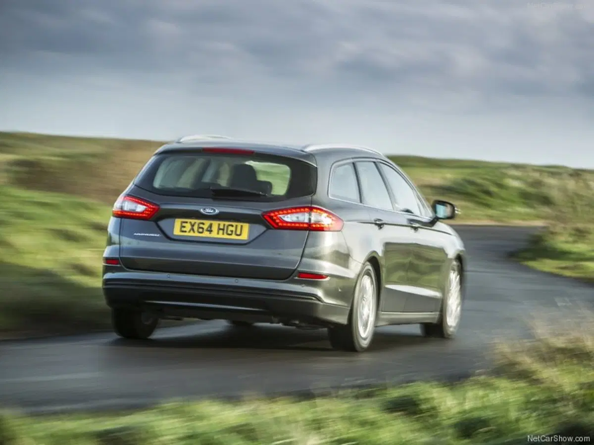 Ford Mondeo Station Wagon Full Hybrid 2.0 187 CV eCVT SW ST-Line Business (18)