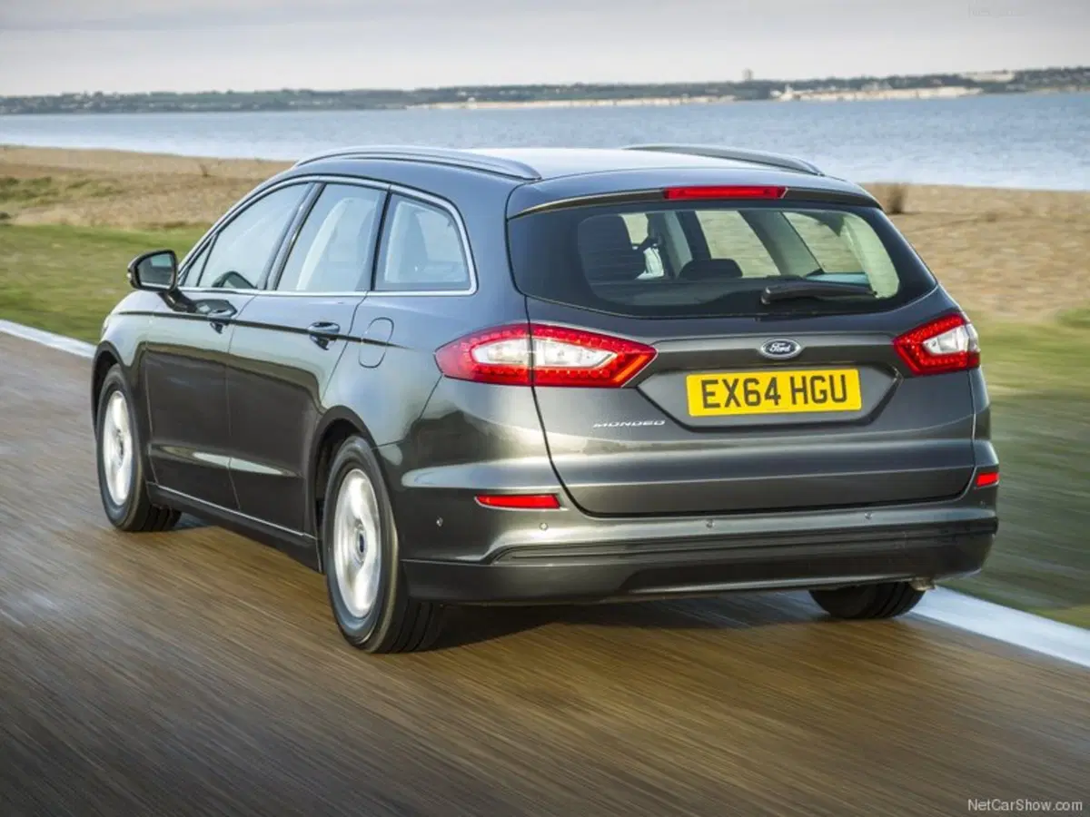 Ford Mondeo Station Wagon Full Hybrid 2.0 187 CV eCVT SW ST-Line Business (19)
