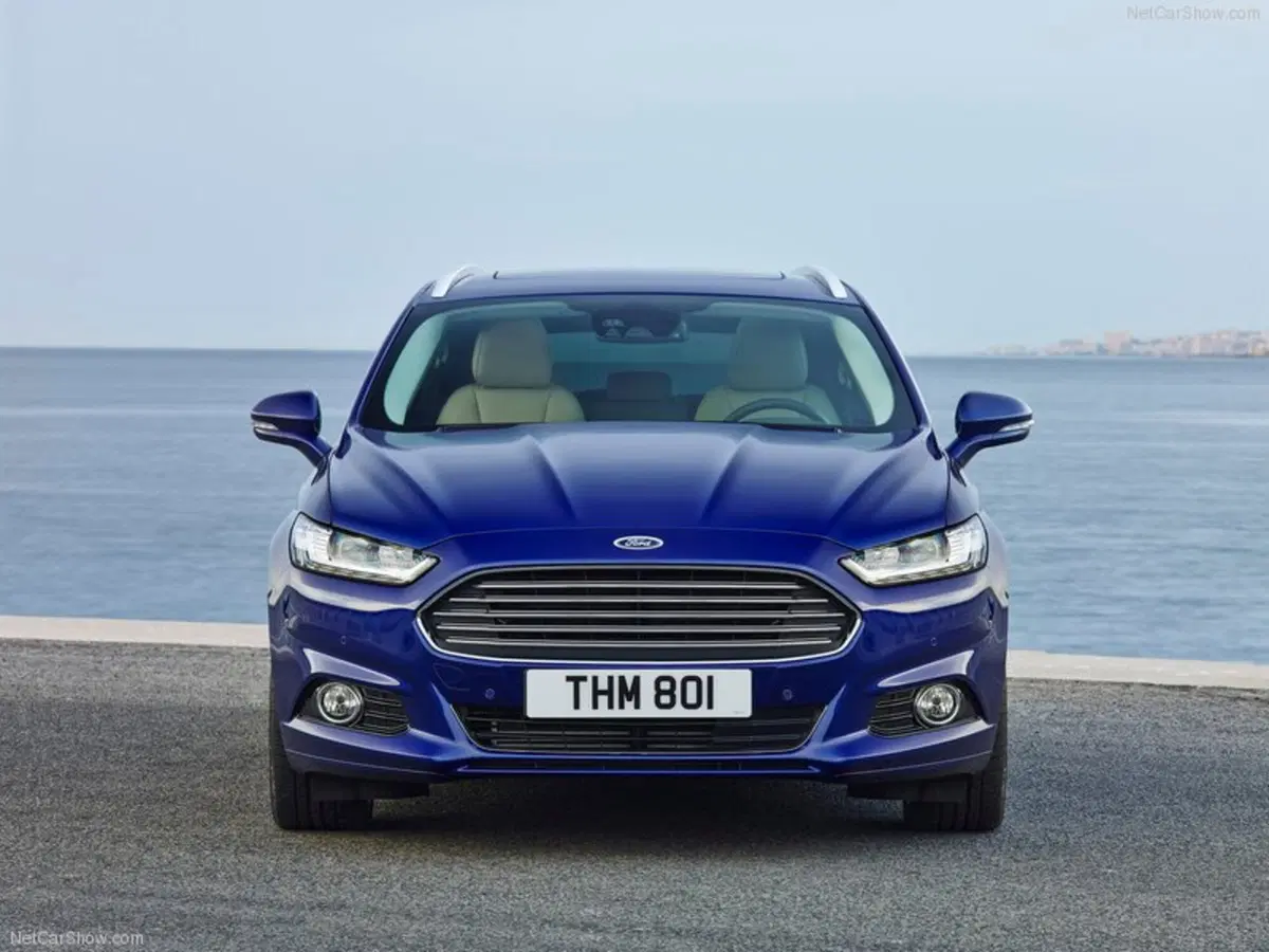 Ford Mondeo Station Wagon Full Hybrid 2.0 187 CV eCVT SW ST-Line Business (3)