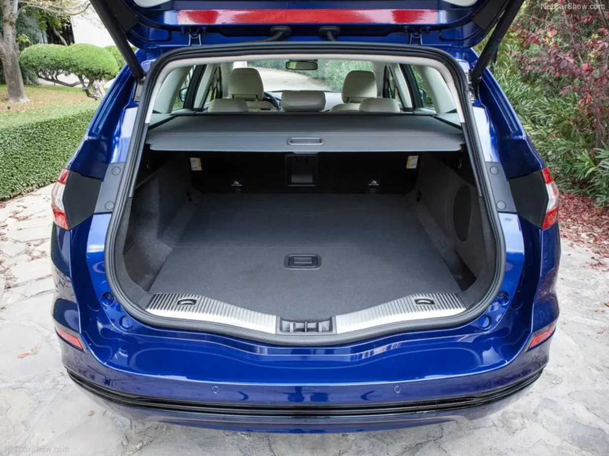 Ford Mondeo Station Wagon Full Hybrid 2.0 187 CV eCVT SW ST-Line Business (14)