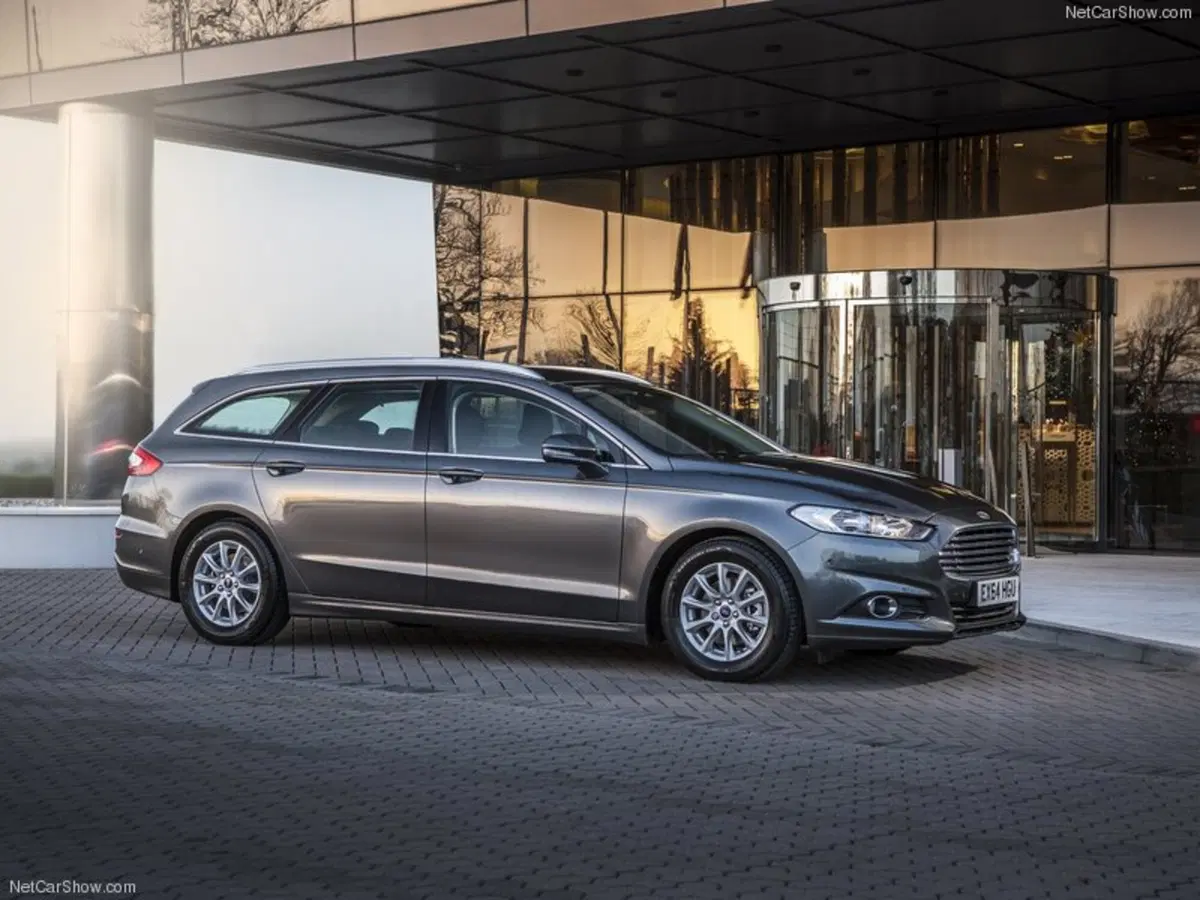 Ford Mondeo Station Wagon Full Hybrid 2.0 187 CV eCVT SW ST-Line Business (21)
