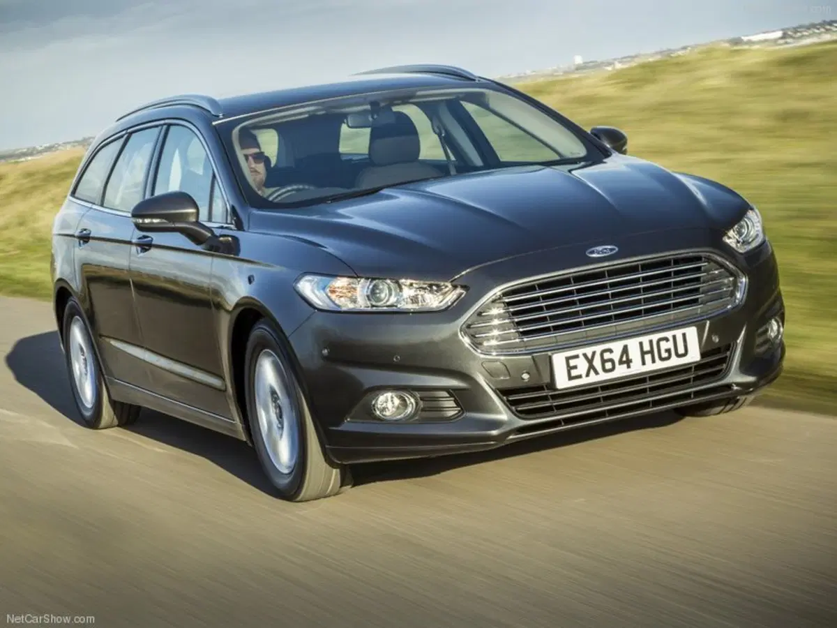 Ford Mondeo Station Wagon Full Hybrid 2.0 187 CV eCVT SW ST-Line Business (24)