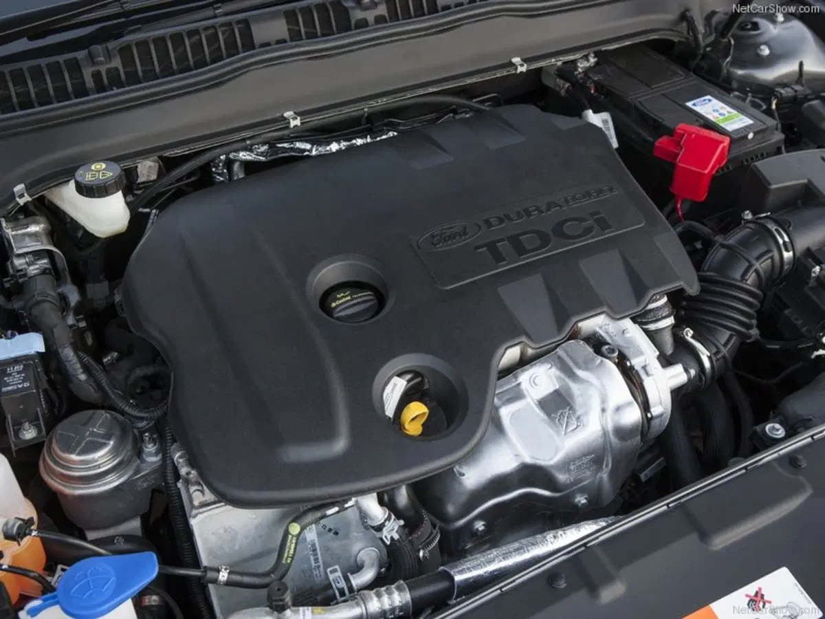 Ford Mondeo Station Wagon Full Hybrid 2.0 187 CV eCVT SW ST-Line Business (15)
