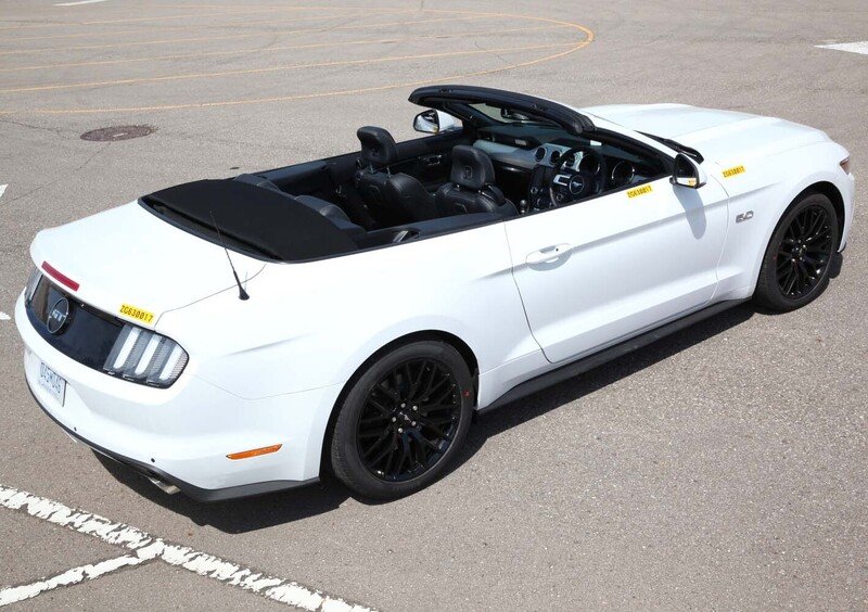 Ford Mustang Cabrio (4)