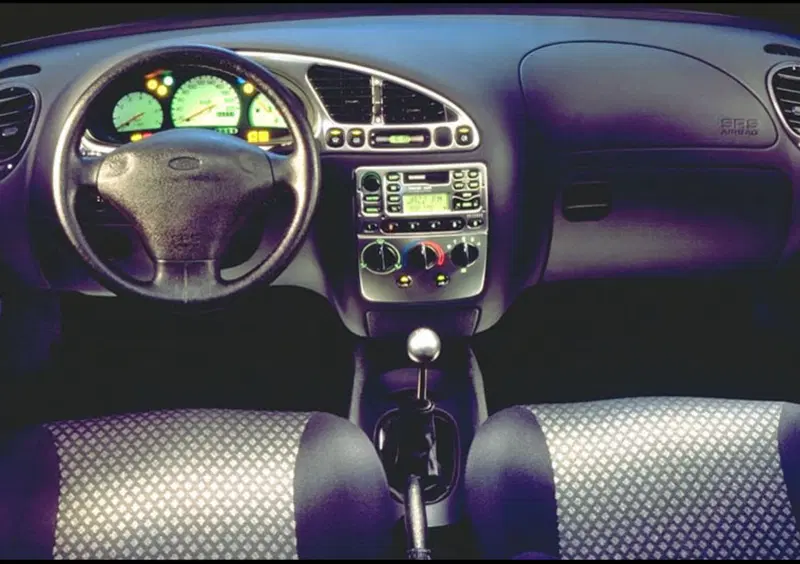 Ford Puma (1997-02) (8)