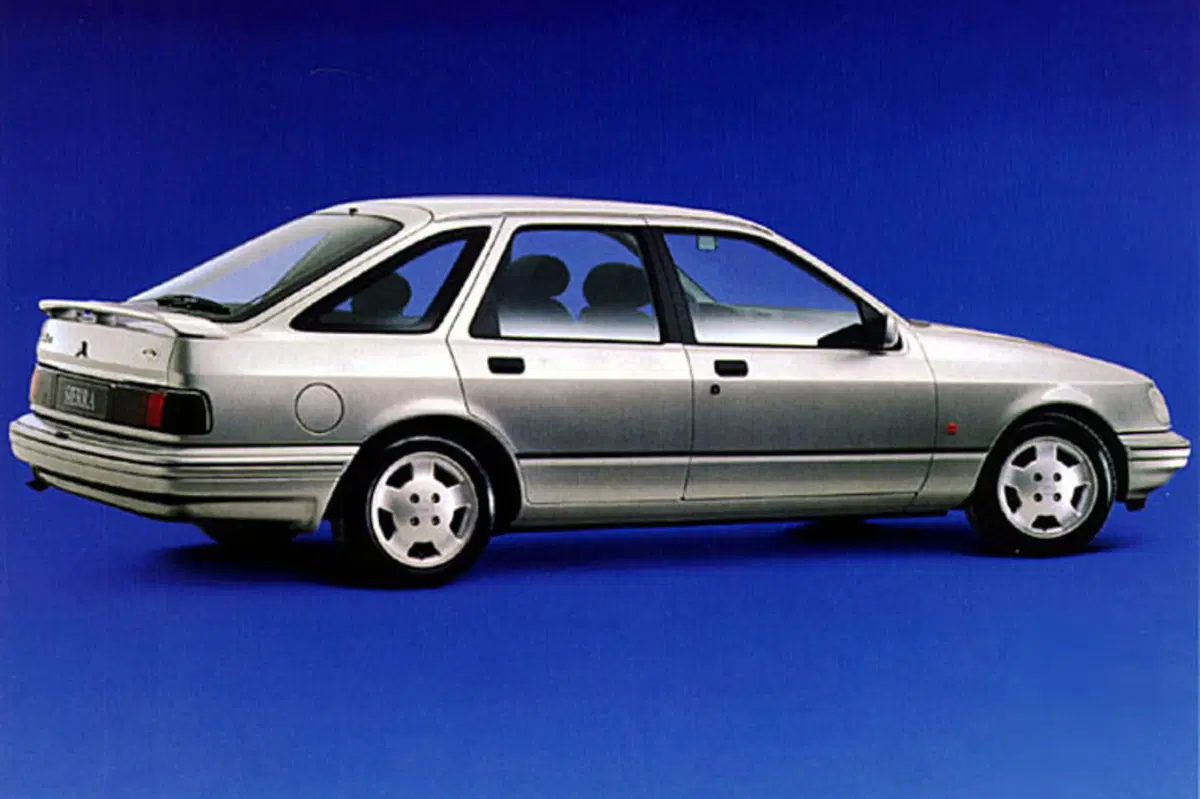 Ford Sierra 2.0i 4 porte Ghia (4)