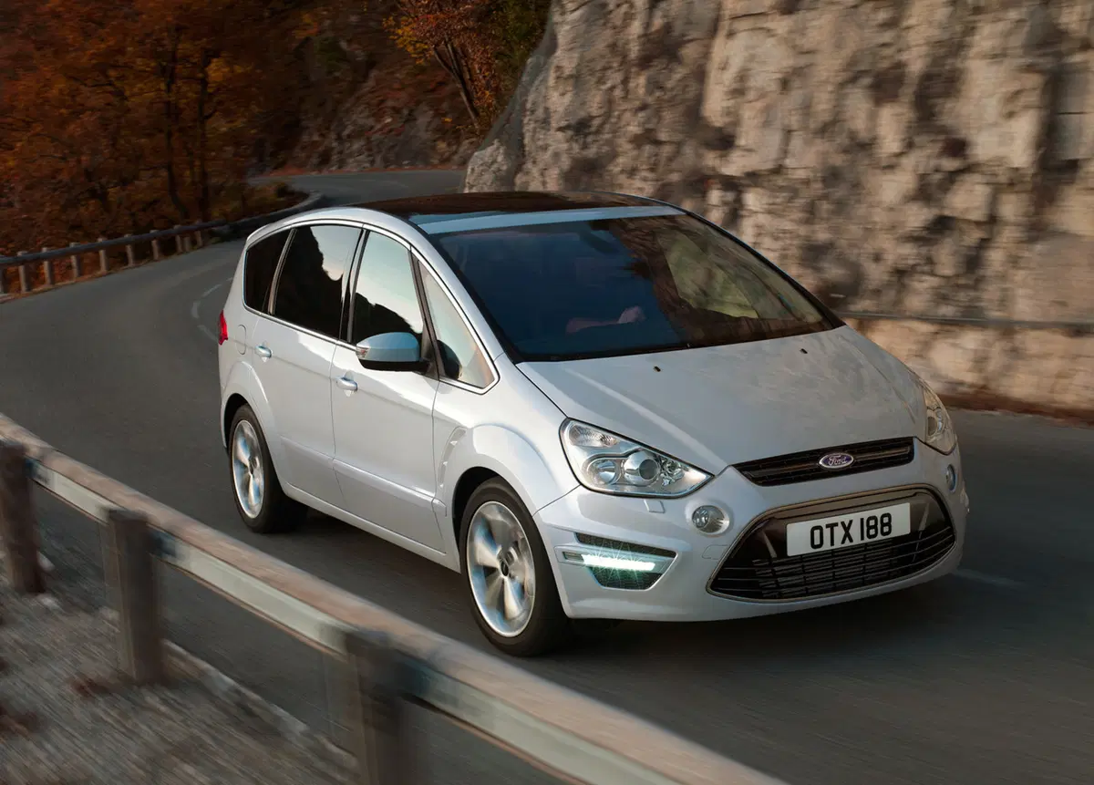 Ford S-Max 2.0 TDCi 140CV Titanium (3)