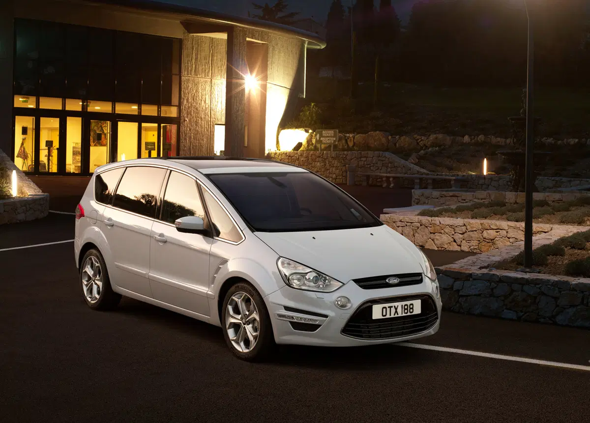 Ford S-Max 2.0 TDCi 140CV Titanium (4)