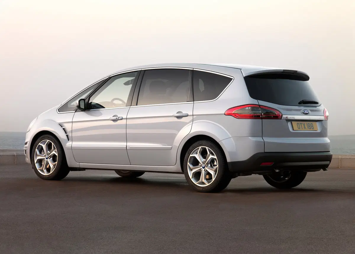 Ford S-Max 2.0 TDCi 140CV Titanium (8)
