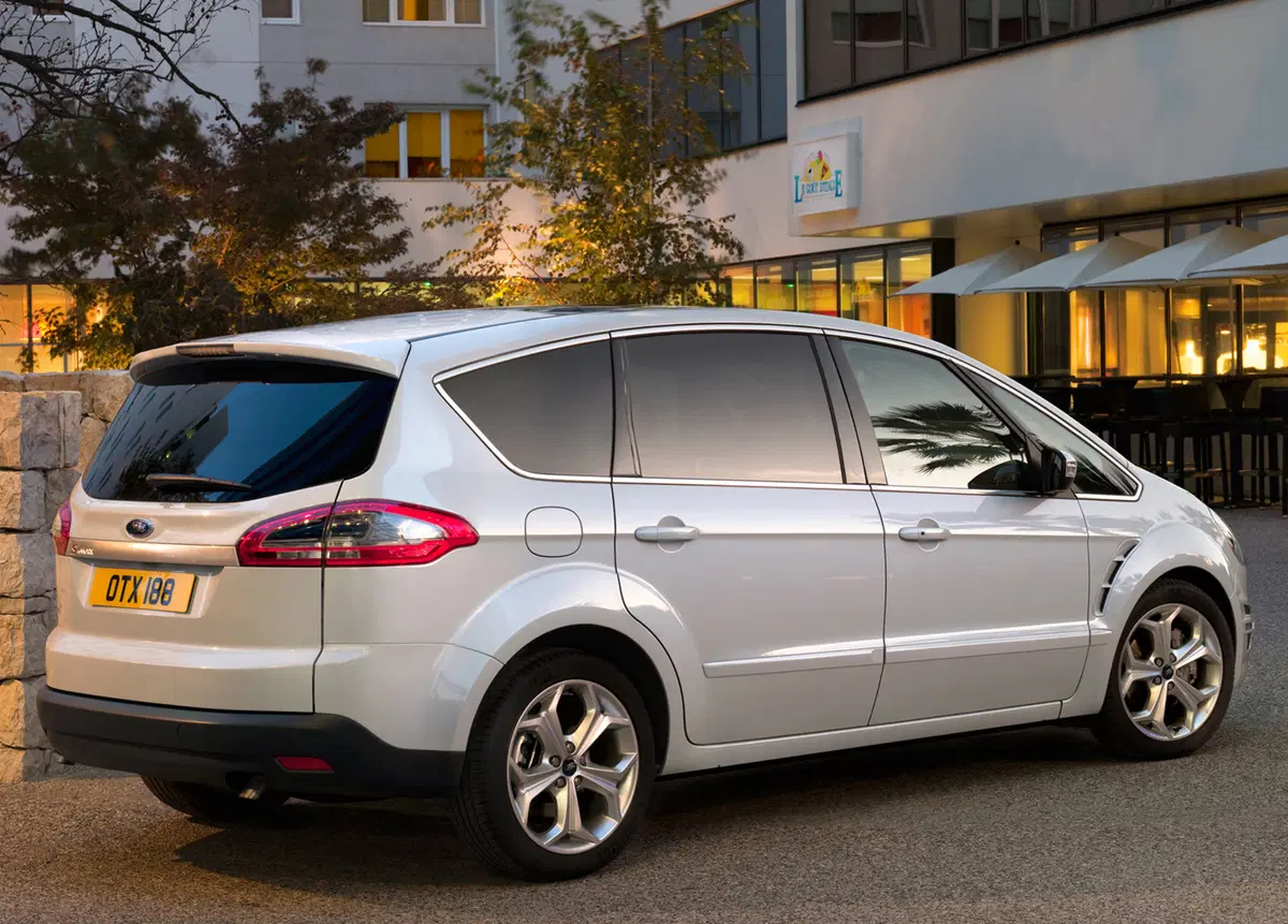Ford S-Max 2.0 TDCi 140CV Titanium (10)