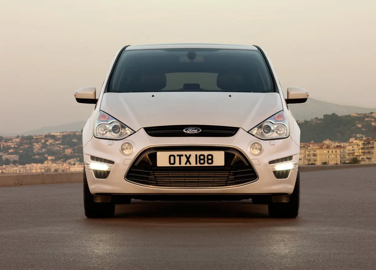 Ford S-Max 2.0 TDCi 140CV Titanium (12)