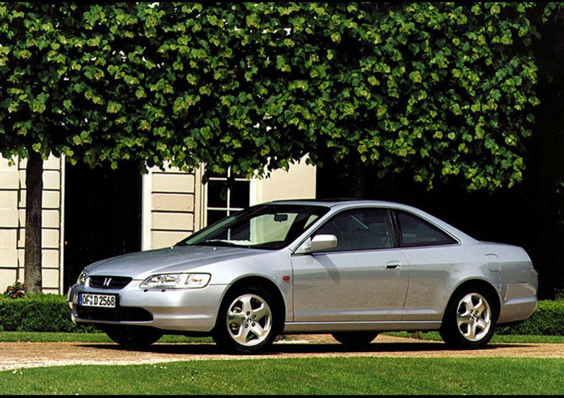 Honda Accord Coupé (1998-03) (2)