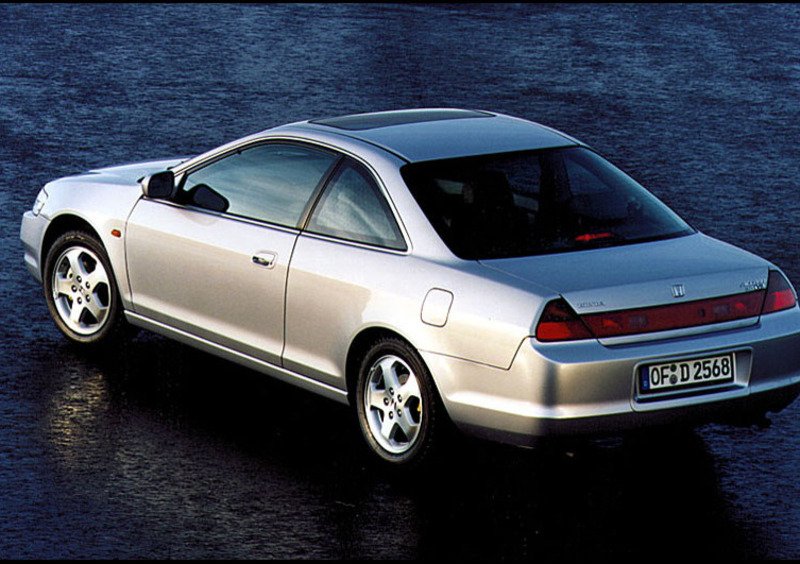 Honda Accord Coupé (1998-03) (3)