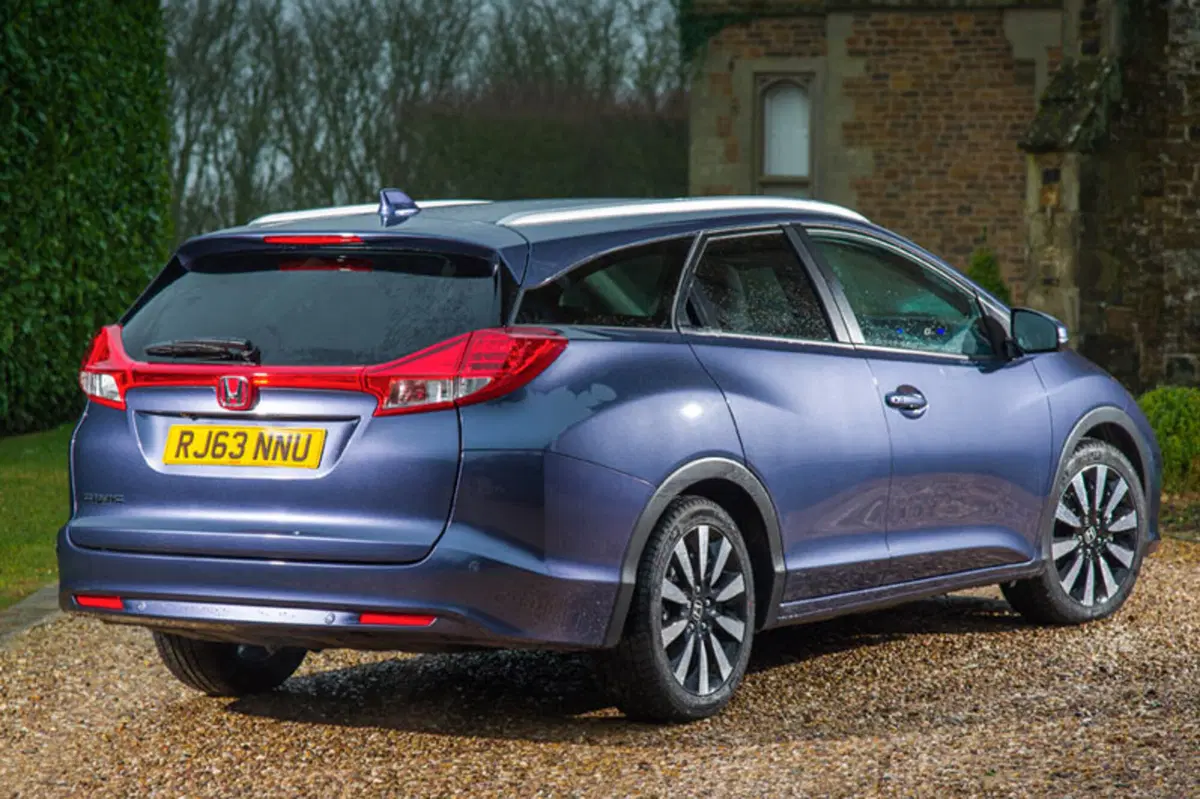Honda Civic Station Wagon (2014-18) (3)