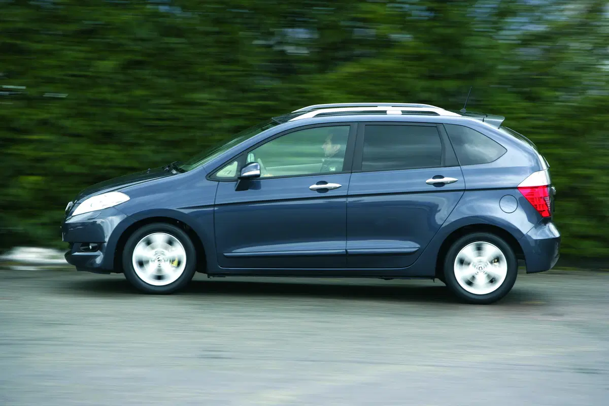 Honda FR-V (2004-10) (2)