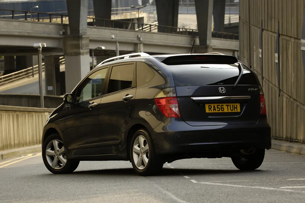 Honda FR-V (2004-10) (12)