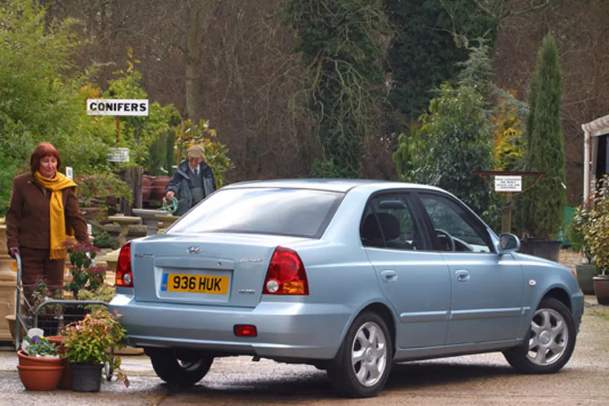 Hyundai Accent (1999-06) (2)
