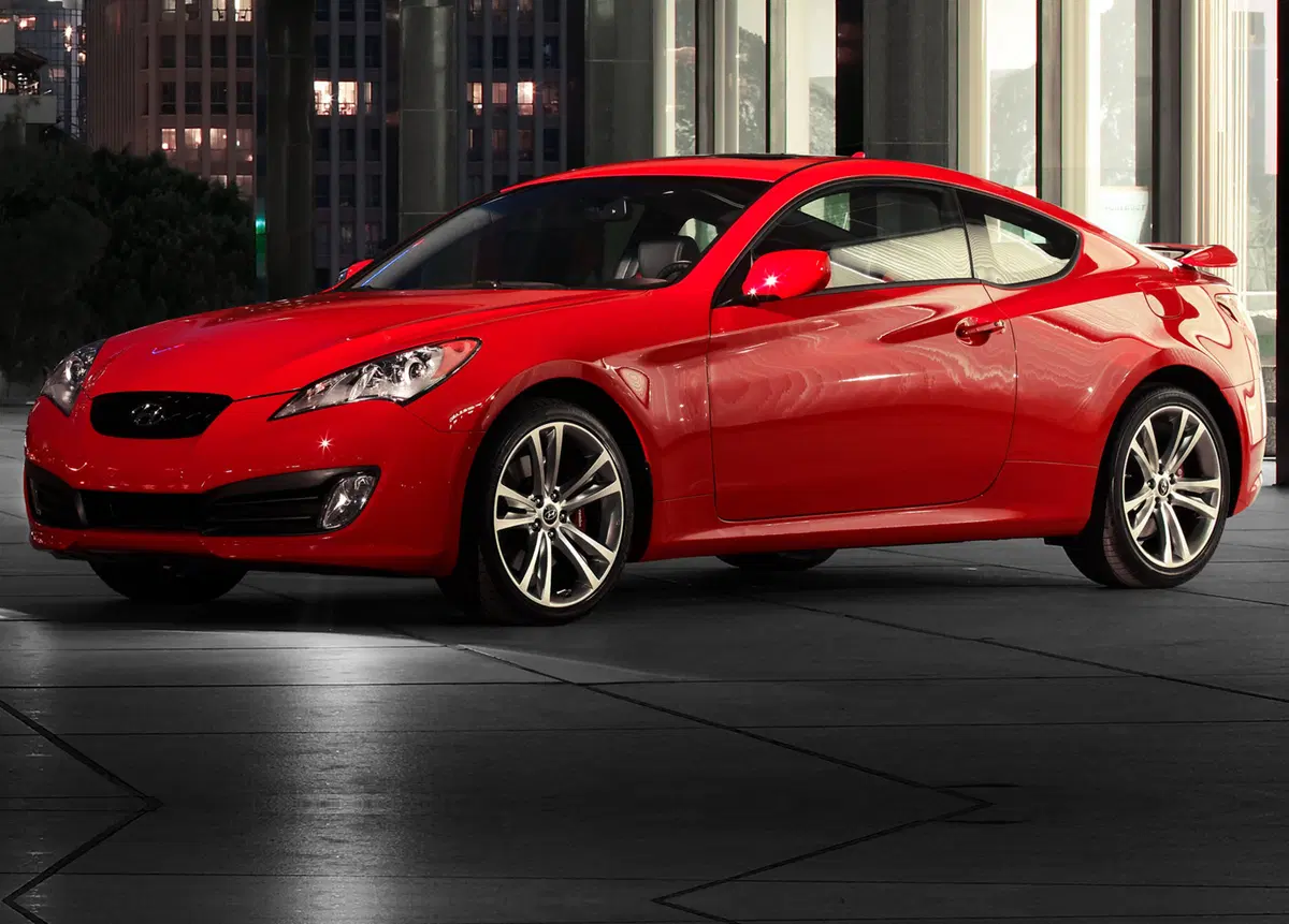 Hyundai Genesis (2010-13) (2)