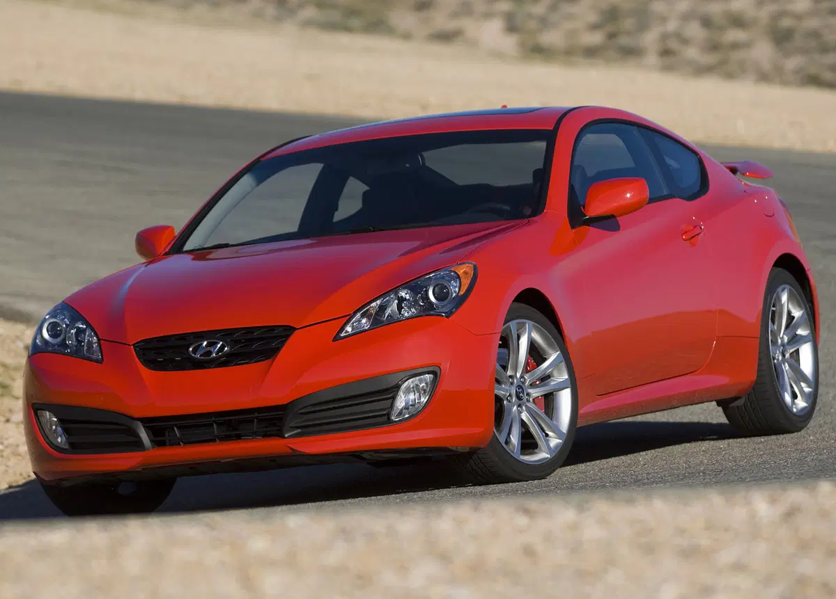 Hyundai Genesis (2010-13) (8)