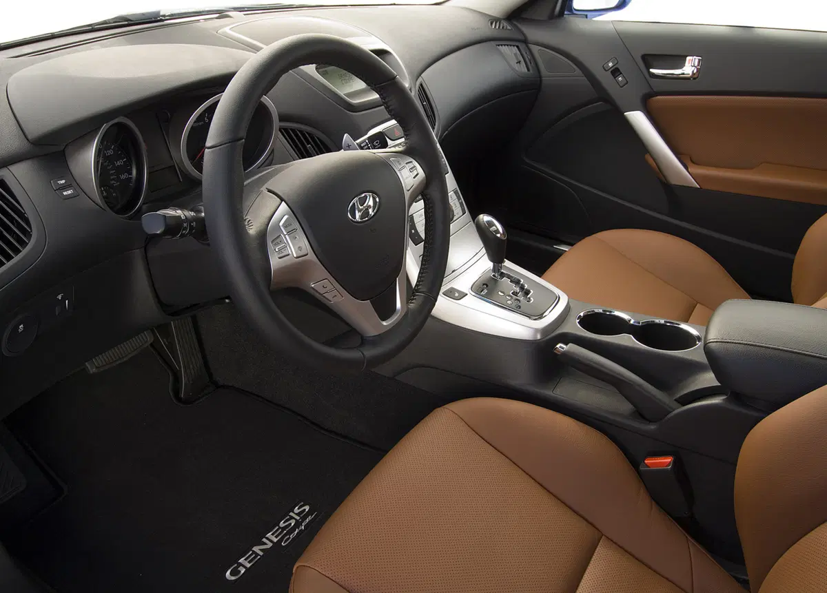Hyundai Genesis (2010-13) (14)