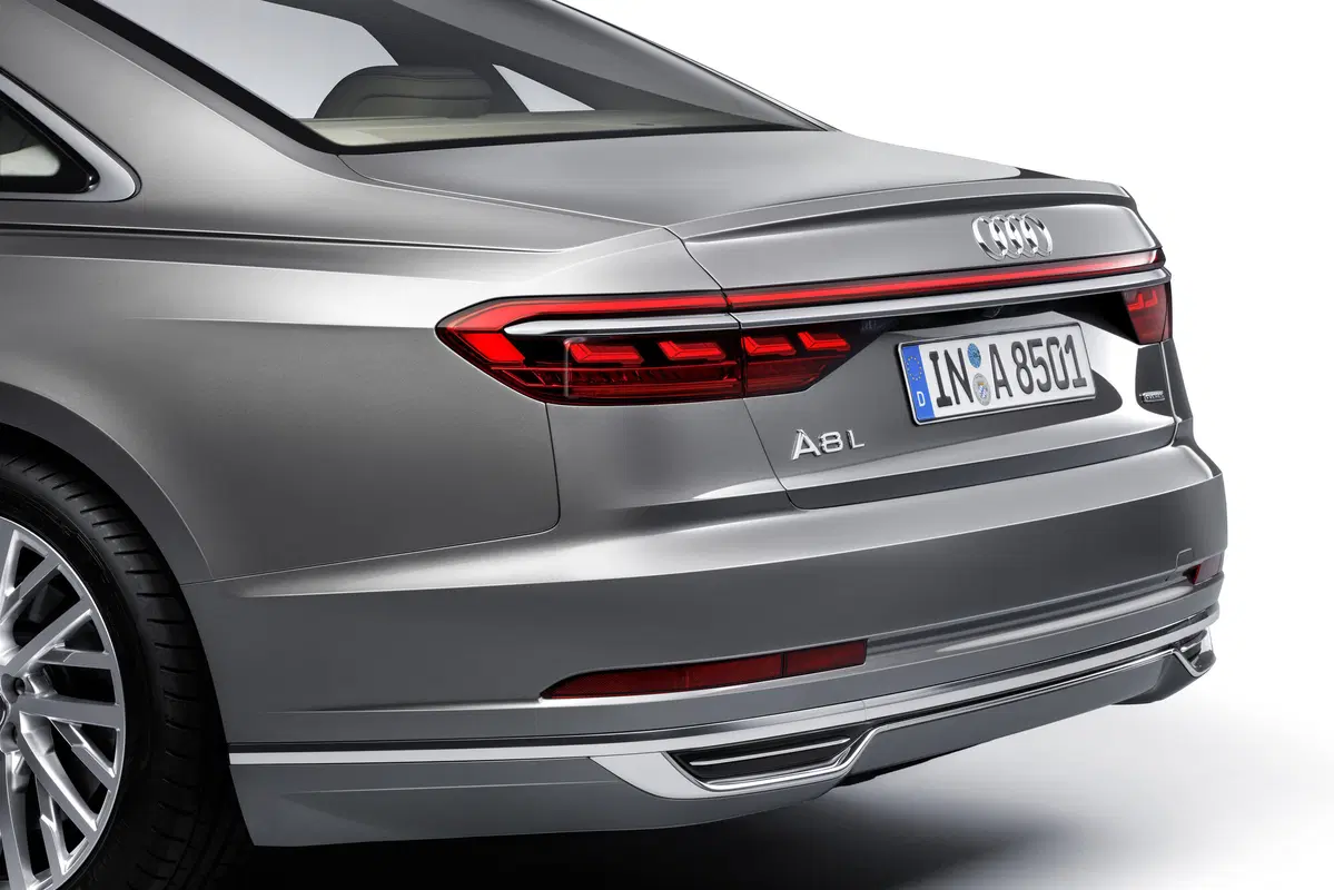 Audi A8, anche a passo lungo e con tecnologia AI piloted driving level 3 [Video] (10)
