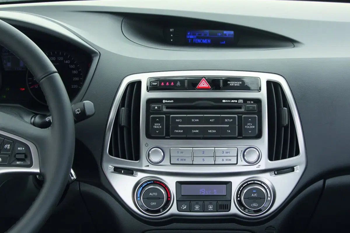 Hyundai i20 1.2 5p. Classic (26)