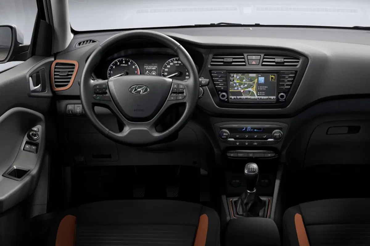 Hyundai i20 Coupé Coupé 1.1 CRDi 12V 3 porte Sport (9)