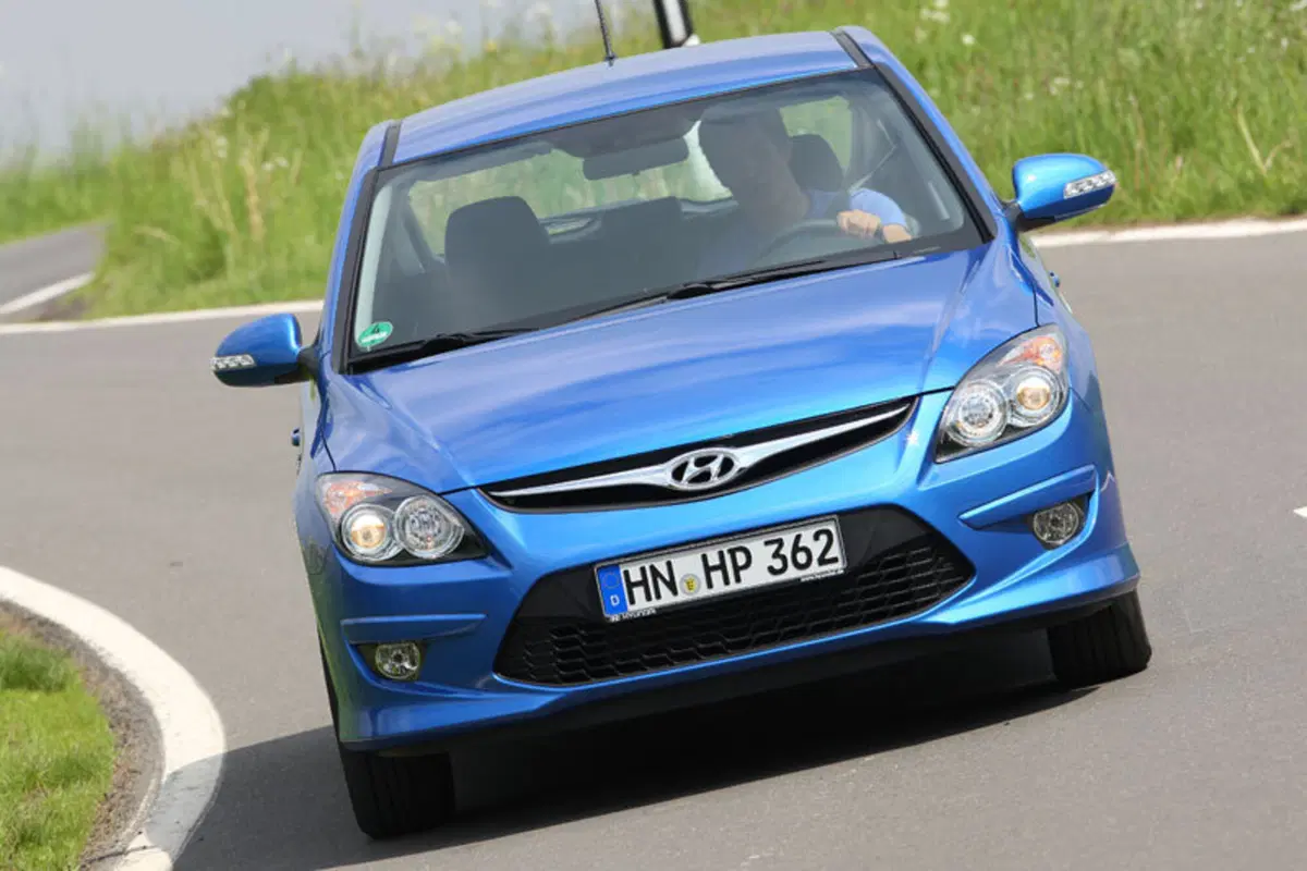 Hyundai i30 1.6 CRDi 128CV 6m Confort (5)