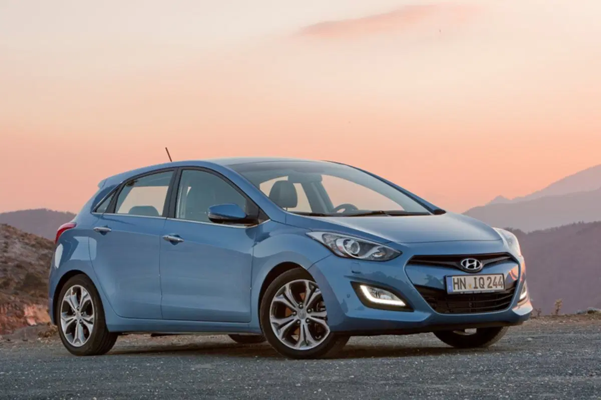 Hyundai i30 1.6 CRDi 5p. Comfort Plus (4)