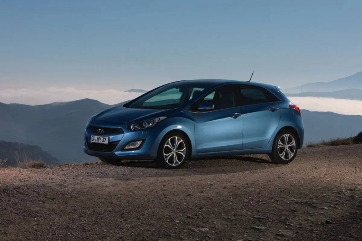 Hyundai i30 1.6 CRDi 5p. Comfort Plus (6)