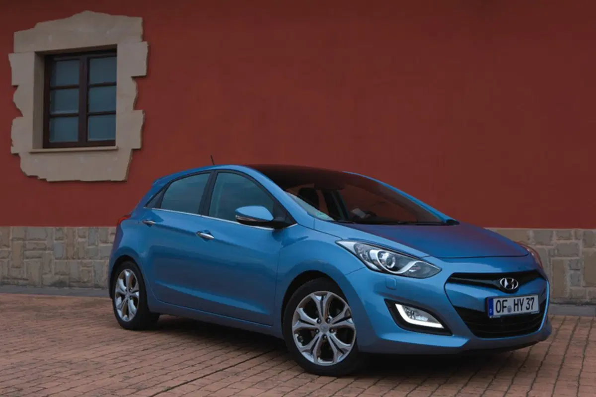 Hyundai i30 1.6 CRDi 5p. Comfort Plus (14)