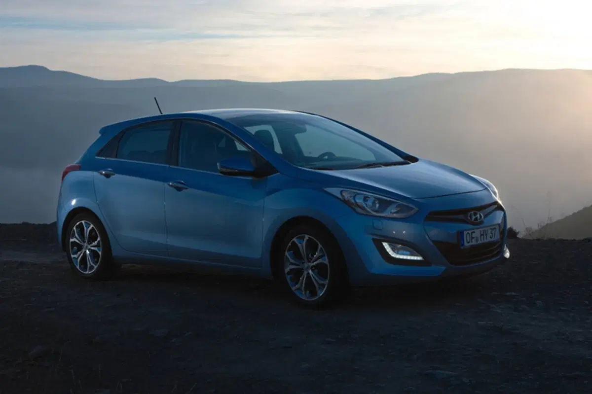 Hyundai i30 1.6 CRDi 5p. Comfort Plus (16)