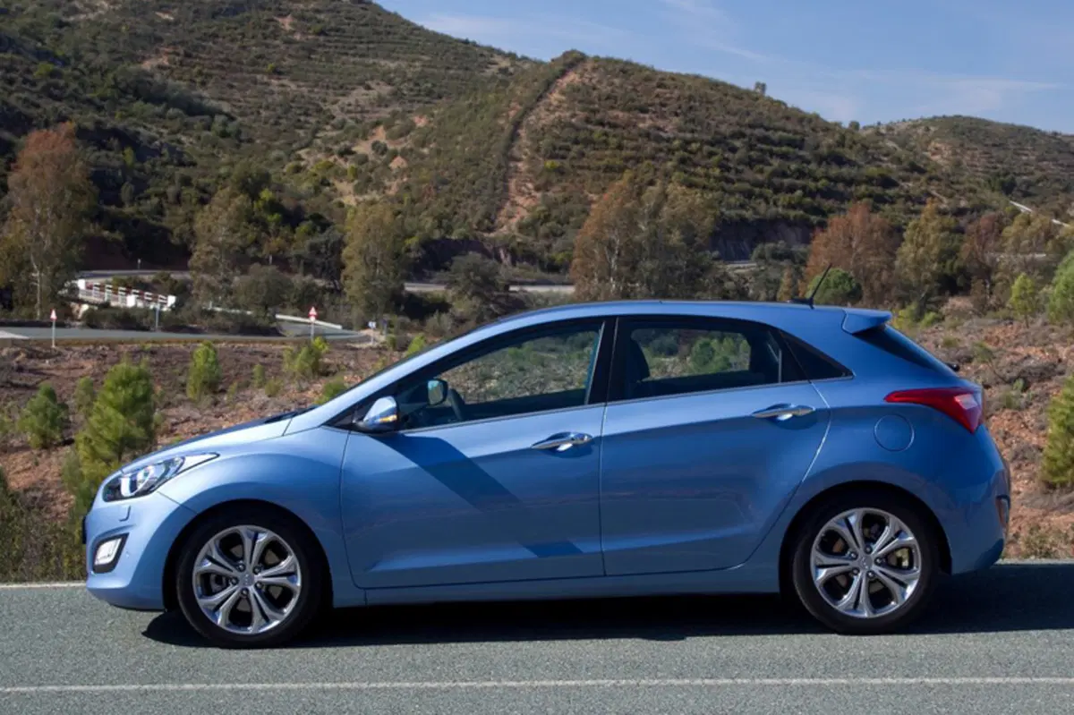 Hyundai i30 1.6 CRDi 5p. Comfort Plus (19)