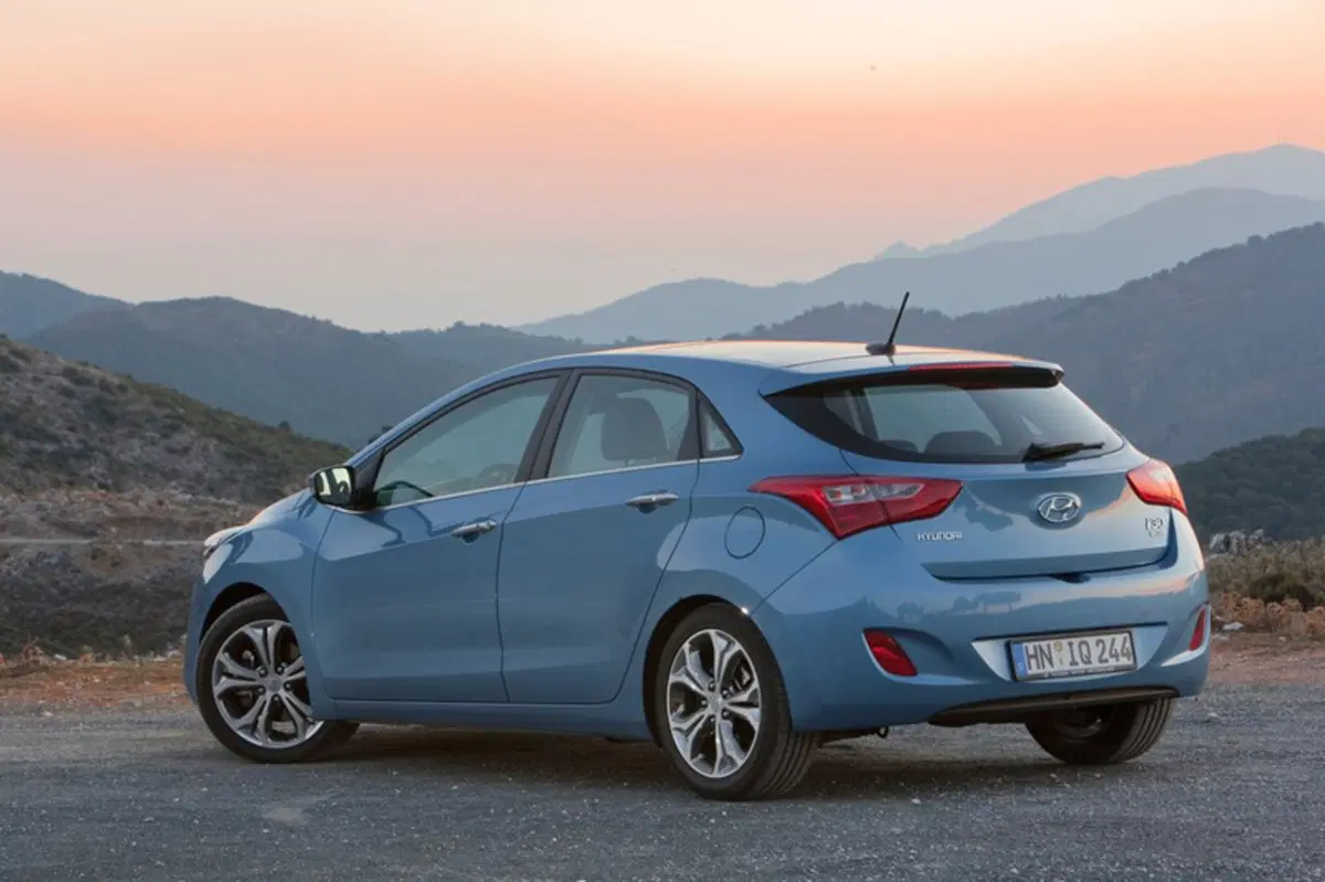 Hyundai i30 1.6 CRDi 5p. Comfort Plus (20)