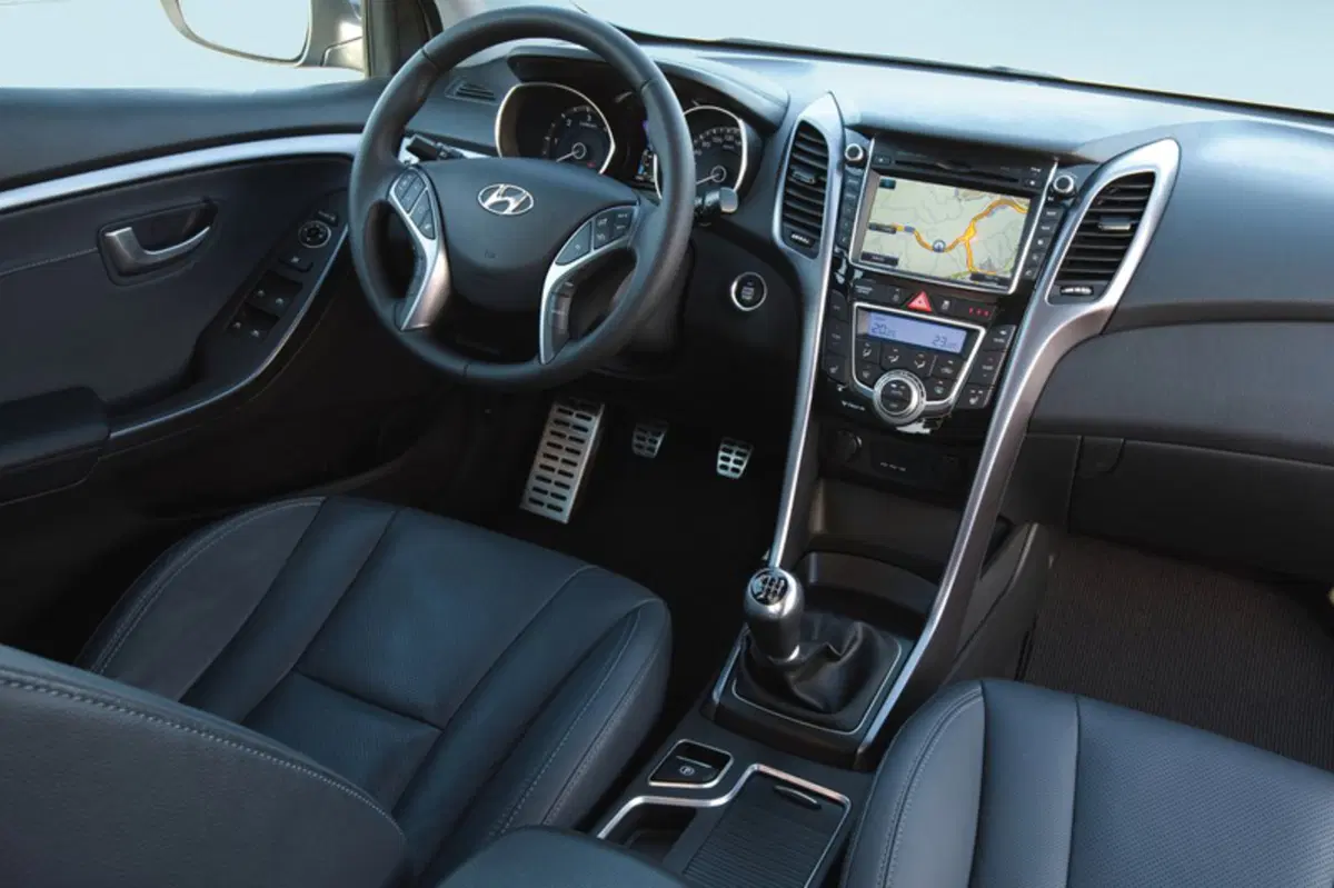 Hyundai i30 1.6 CRDi 5p. Comfort Plus (27)