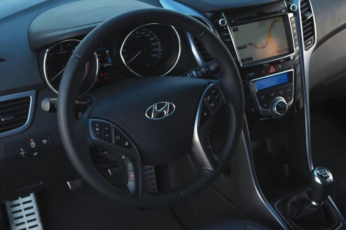 Hyundai i30 1.6 CRDi 5p. Comfort Plus (30)