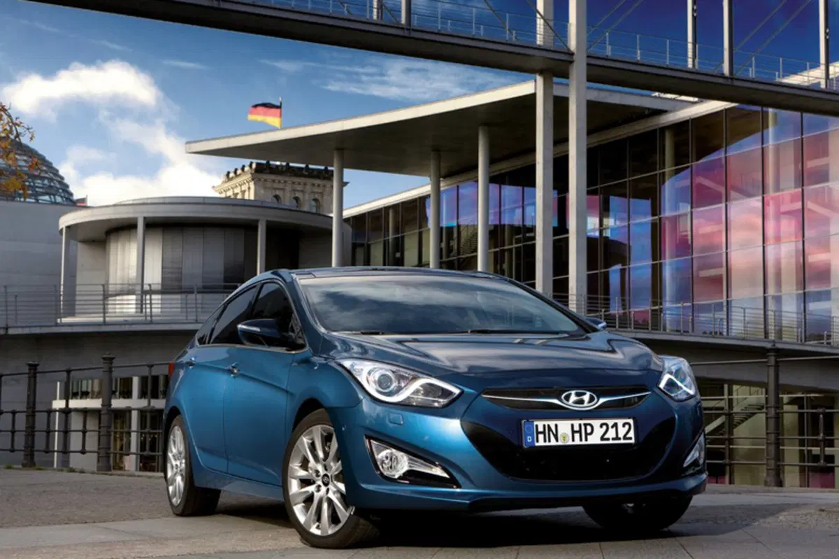 Hyundai i40 (2011-13) (2)