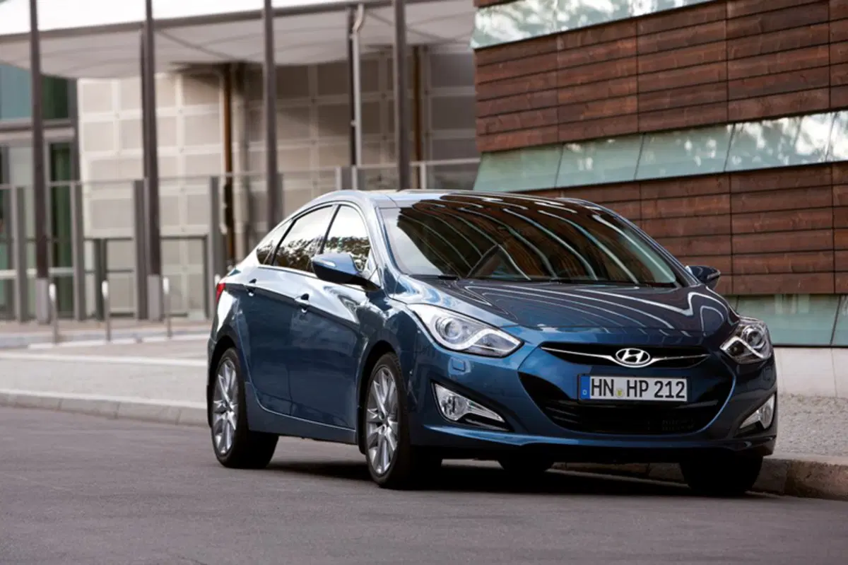 Hyundai i40 (2011-13) (3)