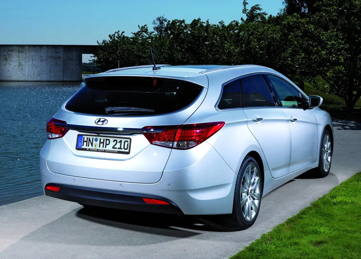 Hyundai i40 Station Wagon 1.7 CRDi 136CV Style (16)