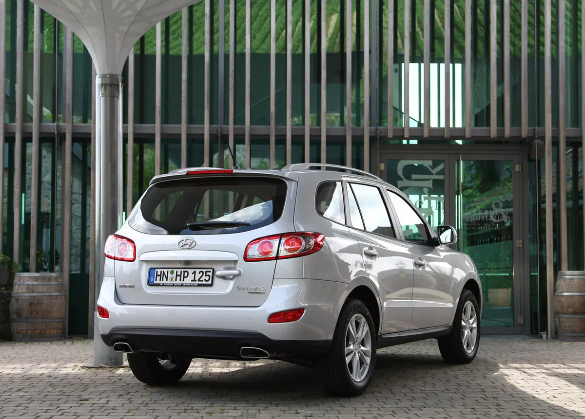 Hyundai Santa Fe (2010-12) (4)