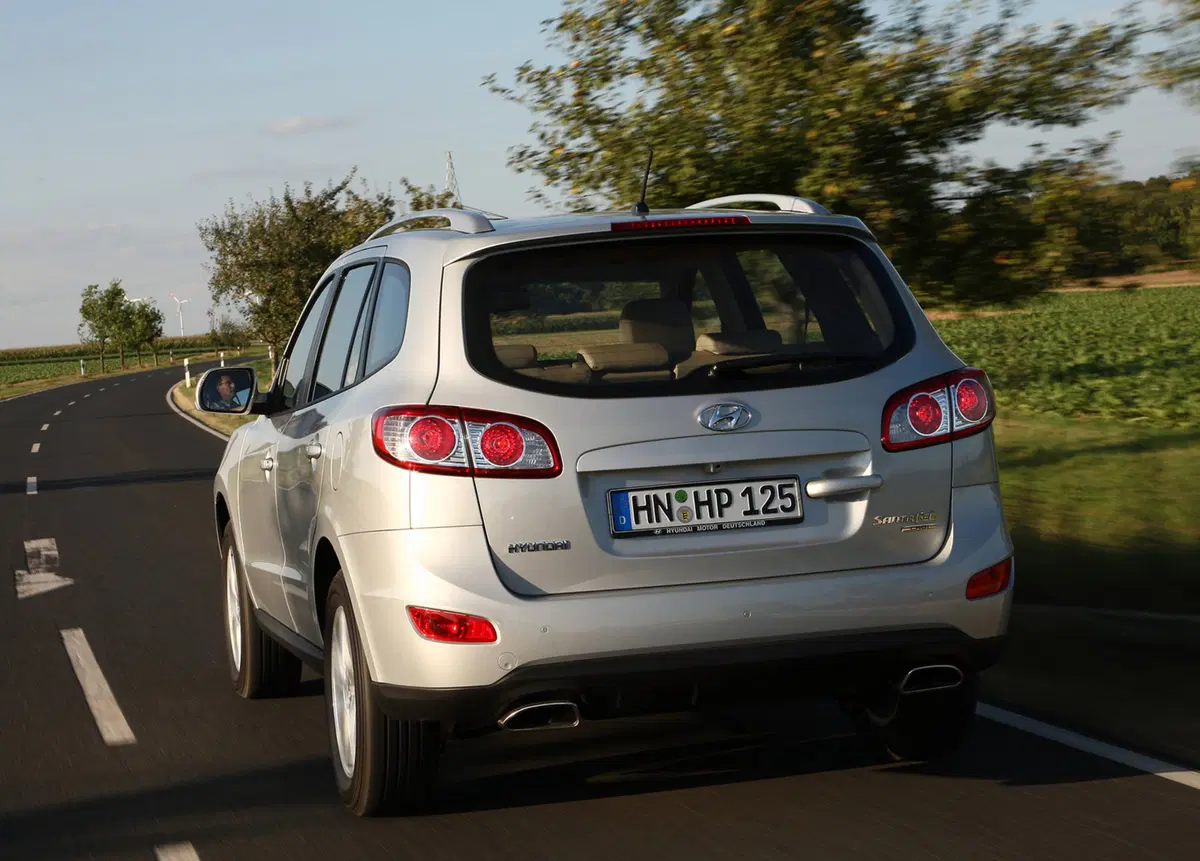 Hyundai Santa Fe (2010-12) (5)