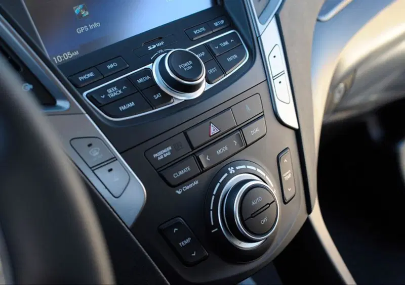 Hyundai Santa Fe (2012-18) (9)