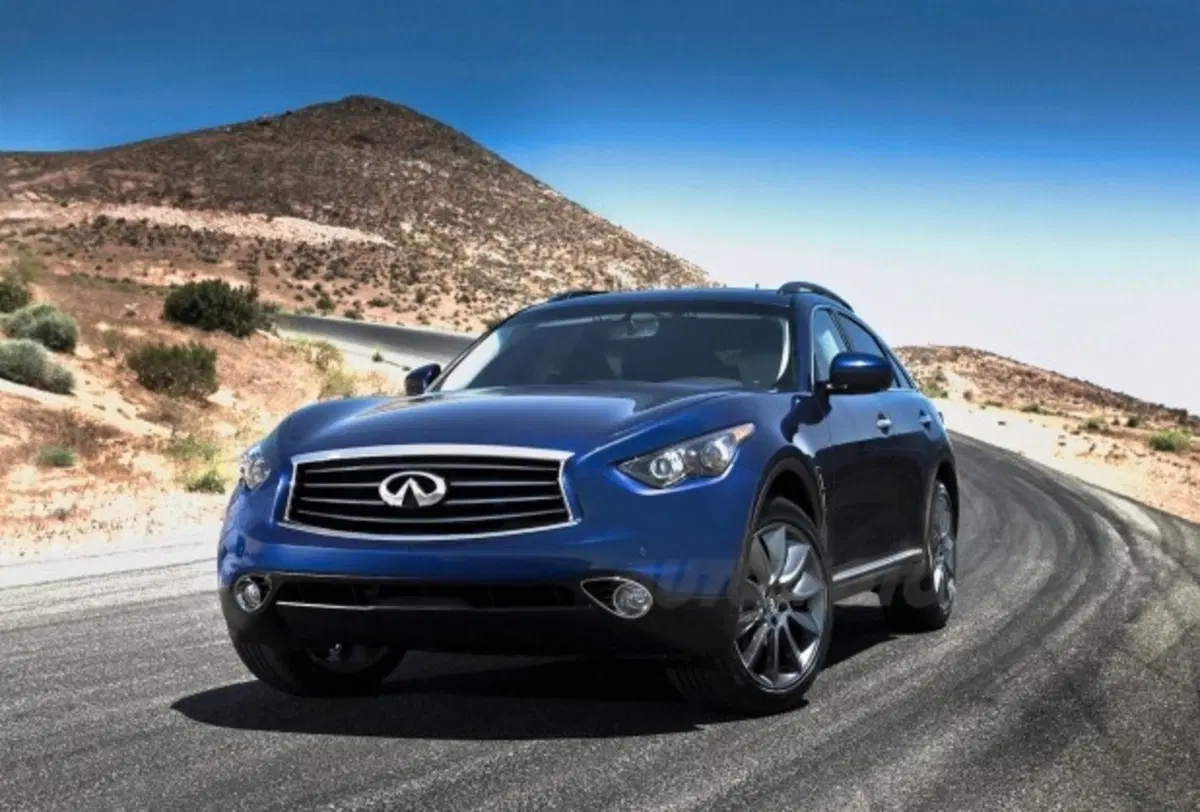 Infiniti QX50 3.7 GT Premium (3)