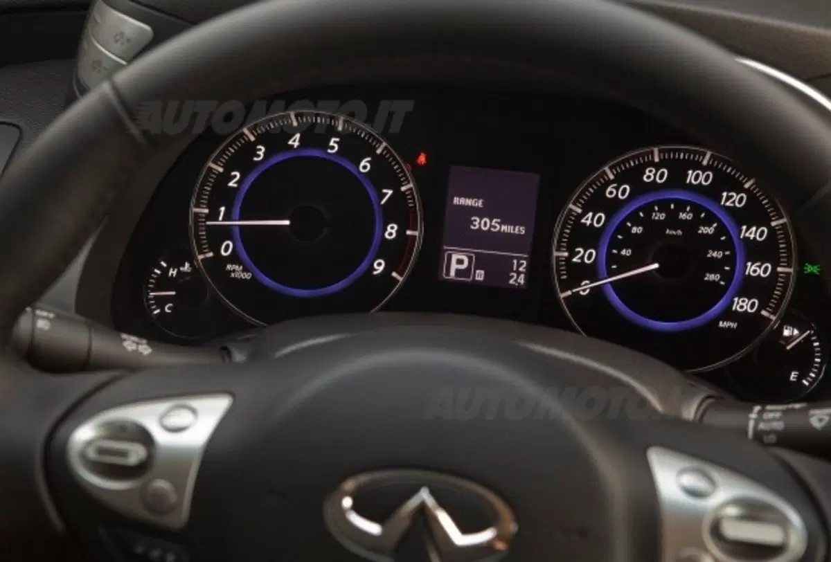 Infiniti QX50 3.7 GT Premium (10)