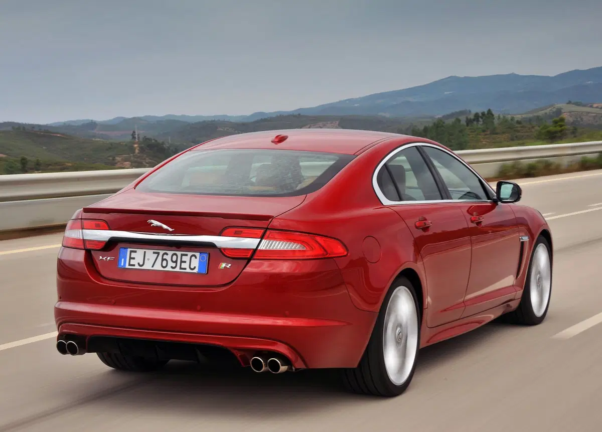 Jaguar XFR (2009-15) (7)