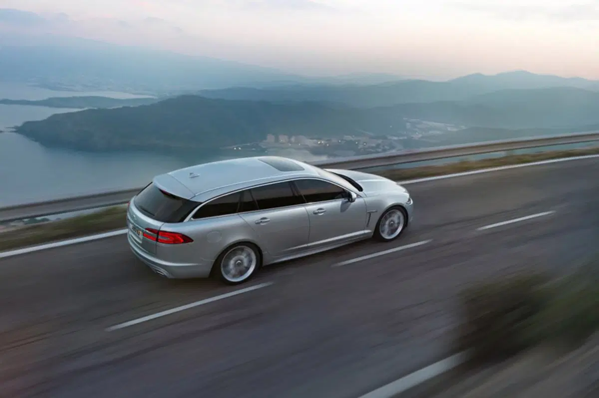 Jaguar XF Sportbrake 3.0 DS V6 Portfolio (9)